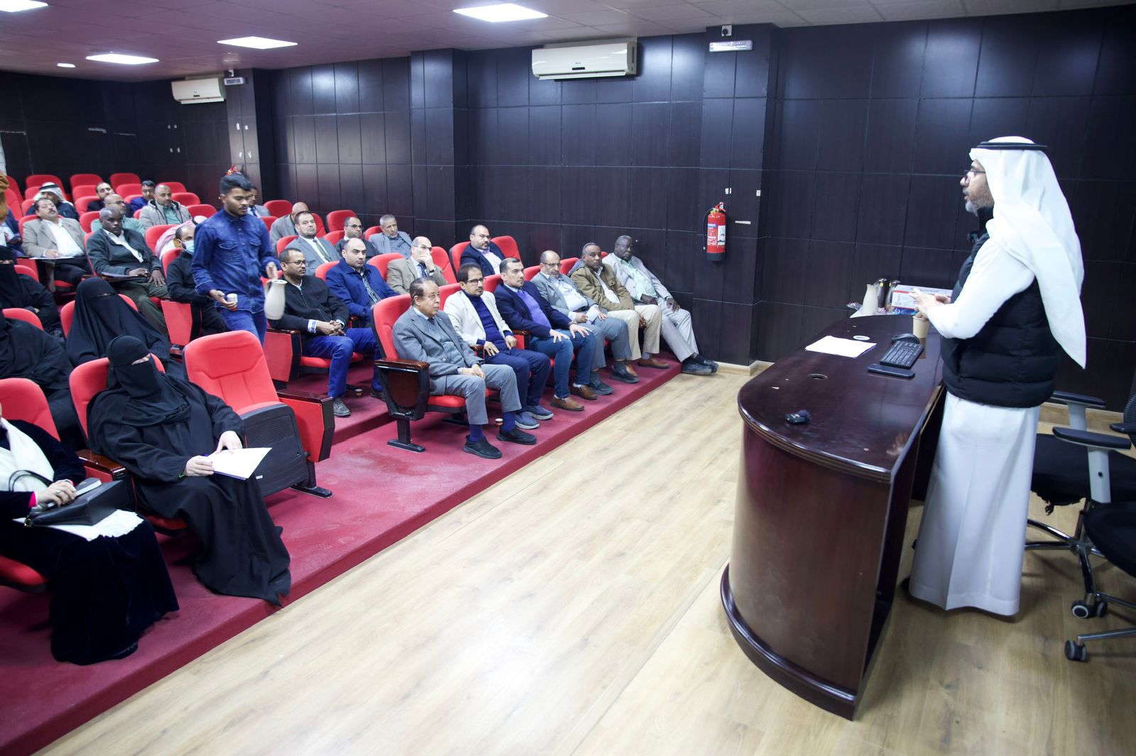 التعريف بدور عضو هيئة التدريس في تحديث وتطوير المقرر