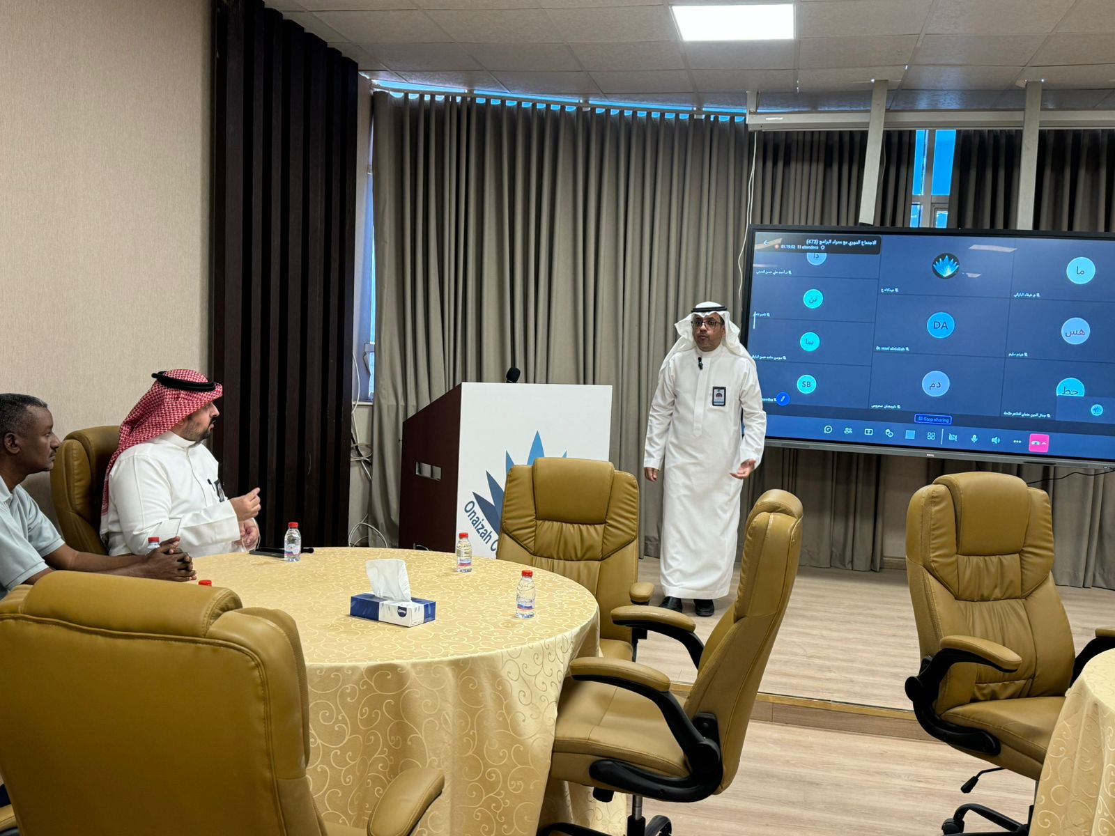 الاجتماع الدوري مع مدراء البرامج ولجان جودة البرامج خلال الفصل الصيفي (473)